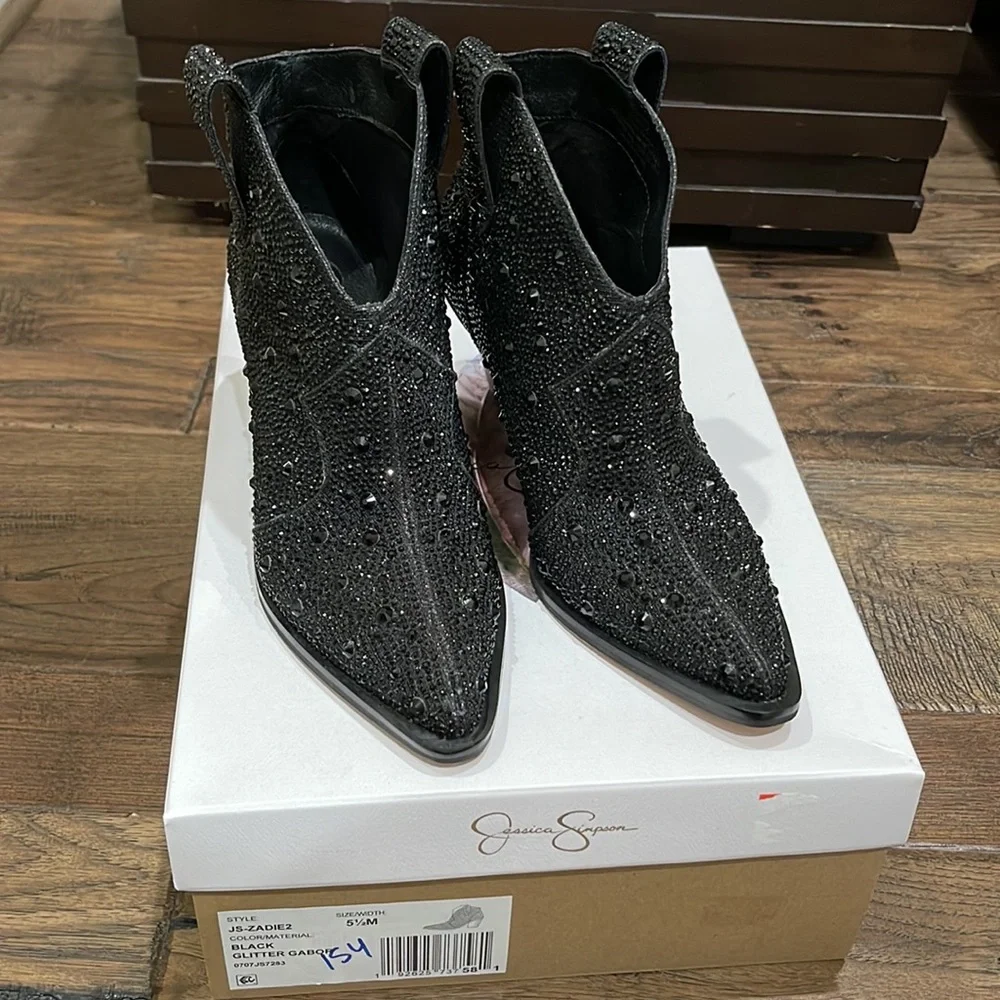 Jessica Simpson  Zadie Bootie Size 5.5